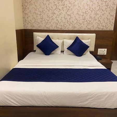 Hotel Ashyana - Near To Grant Road Station Mumbai Bombaim Exterior foto