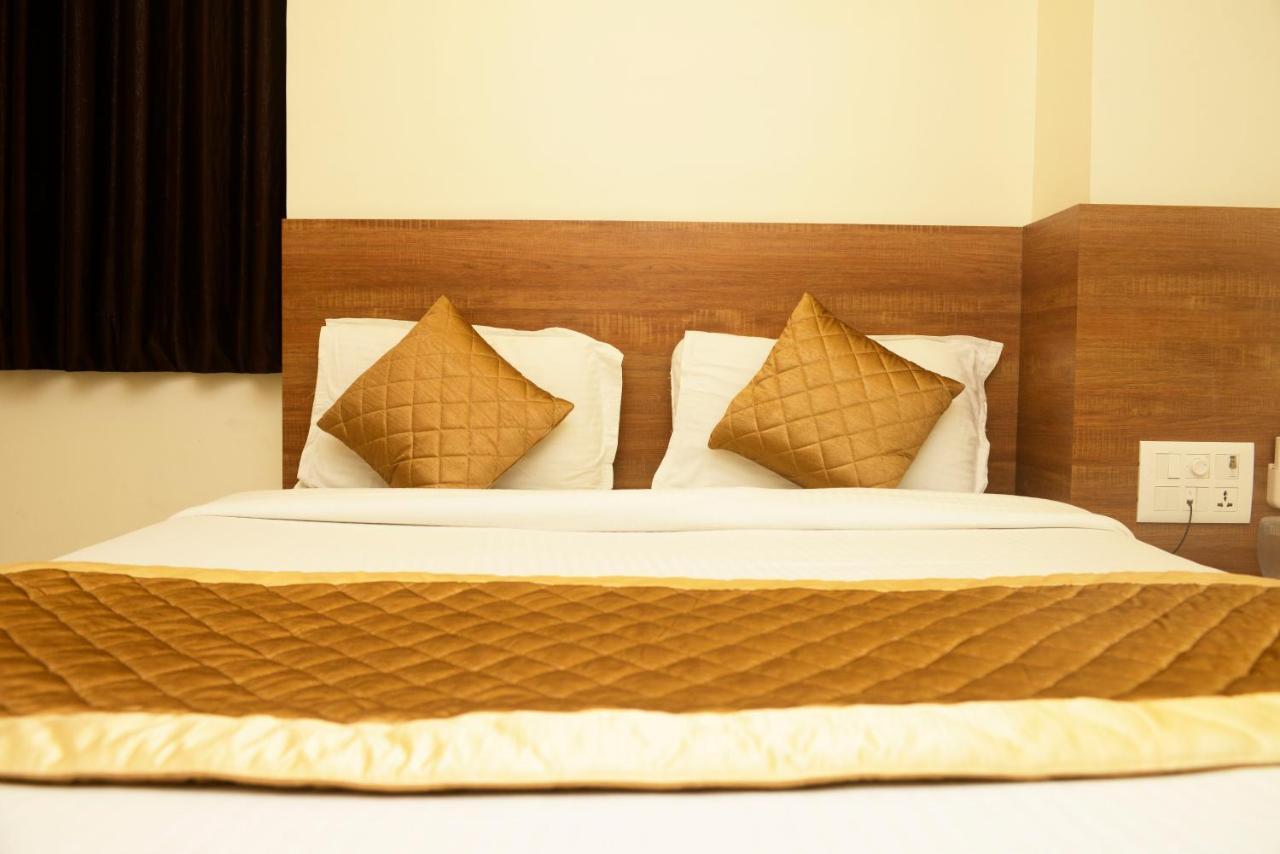 Hotel Ashyana - Near To Grant Road Station Mumbai Bombaim Exterior foto