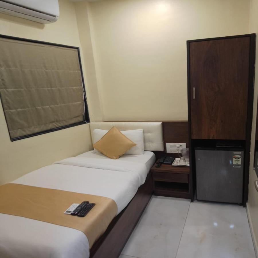 Hotel Ashyana - Near To Grant Road Station Mumbai Bombaim Exterior foto